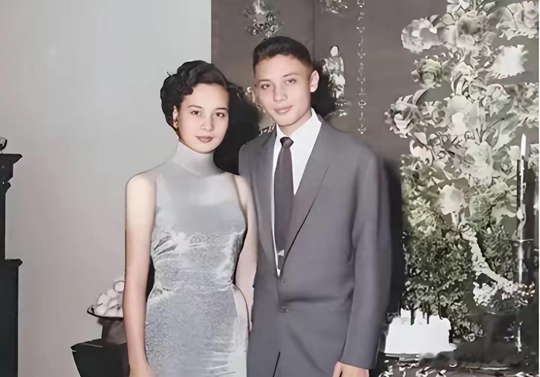 蒋经国女儿蒋孝章美如明星，从小备受家族人宠爱的她散发着高贵自信。