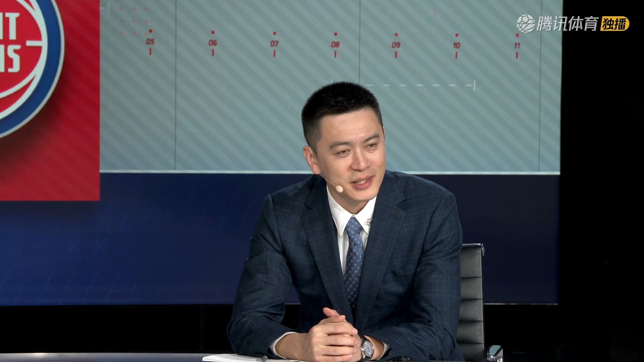 杨导今天上早班啊解说湖人vs活塞的比赛 