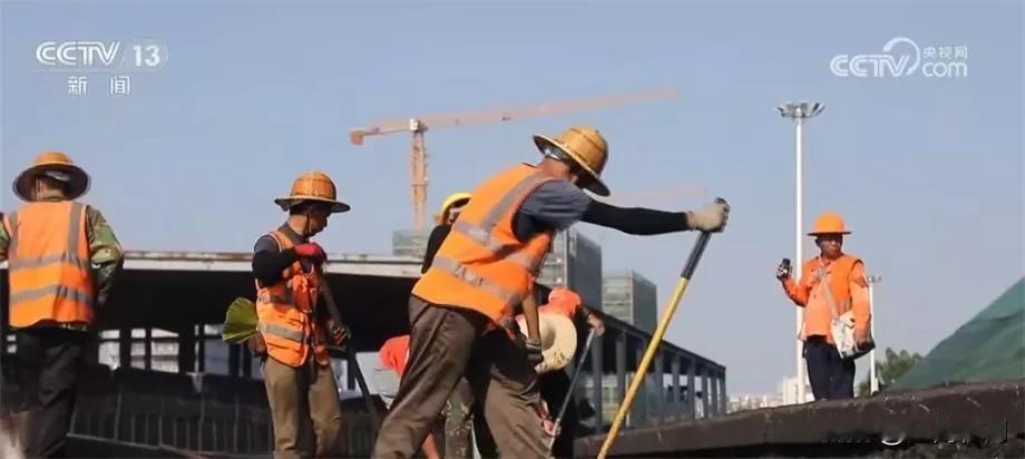 铁路这个岗位非常轻松，工资又高！在铁路工务段和电务段，除了干部岗位以外，我发现这