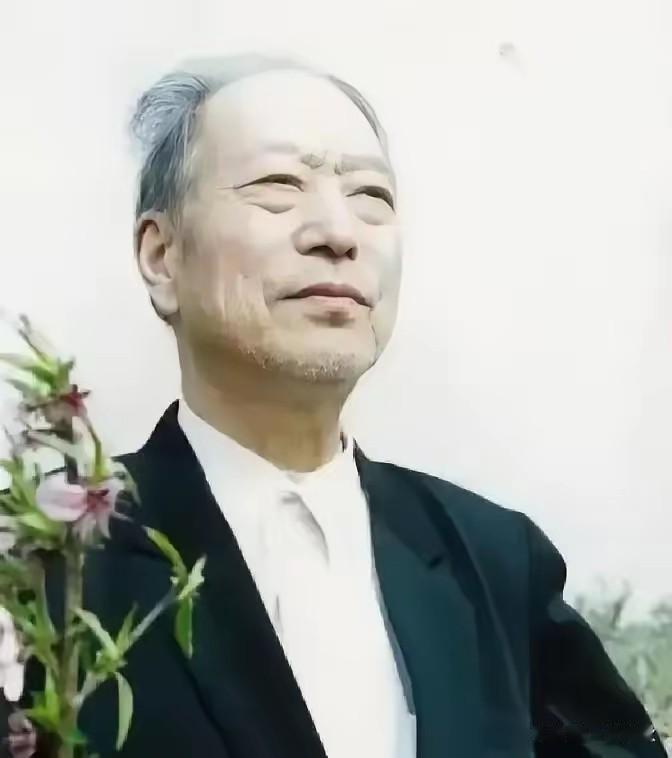 80年代，兰考的四个农民长途跋涉，去往新安监狱探监，在门口，监管人员问："你们来