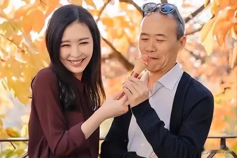 可以质疑田朴君的人品，但请别轻看她的头脑和情商。她从一个名不见经传的小演员走到现