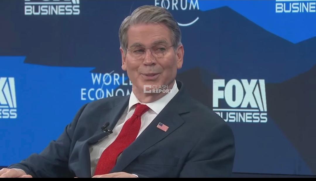 活脱脱的跳梁小丑！美国财政部长贝森特表示：“中国是俄罗斯石油的大买家，就像他们曾