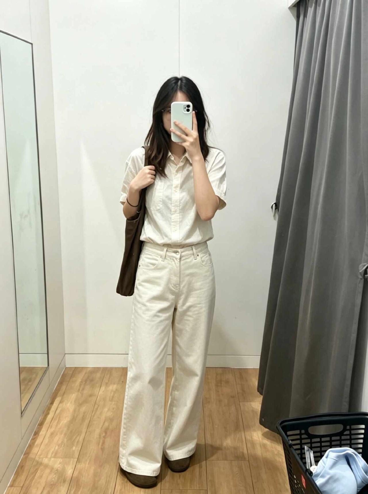 OOTD｜今天穿什么～
休闲牛仔裤这么搭 牛仔裤搭配 牛仔拖地裤 夏季牛仔裤 大