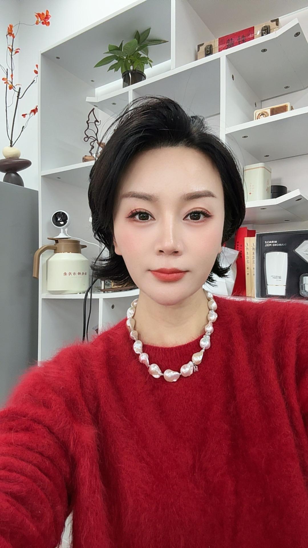 N年没尝试过短发 叨叨直接变脸😂😂😂姐妹们来评价下