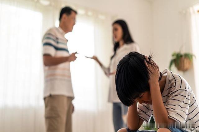 “要是不帮我弟买房，就离婚！”听到这句话，我真是愣住了。事情的起因居然是一个意外