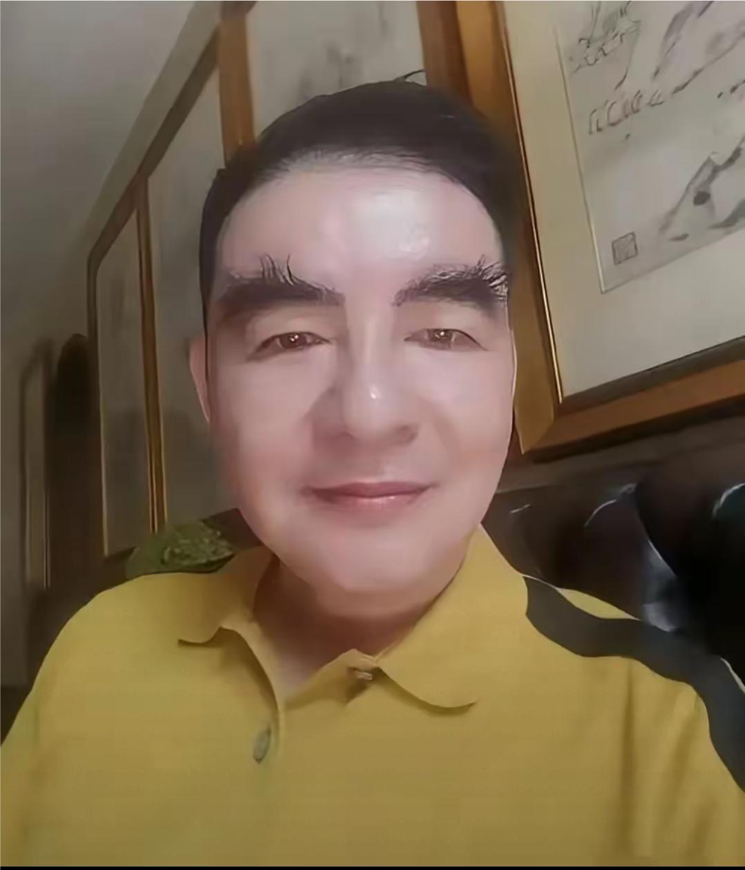 一般眉毛长的人都是健康长寿，很面善的人。