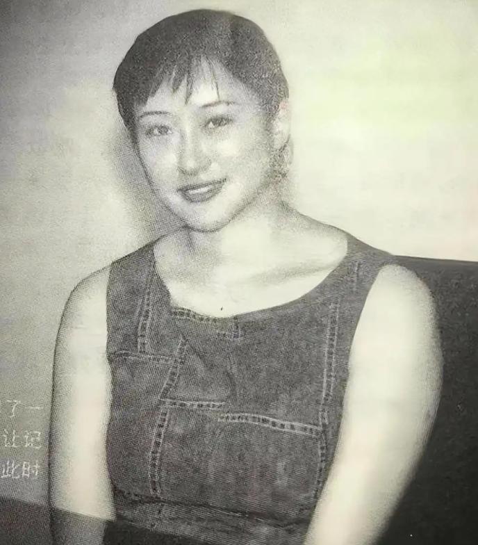 2001年，女乘务员杨旸跟已婚男人郭介明私下见面，俩人亲热完没多久，当场吵了起来