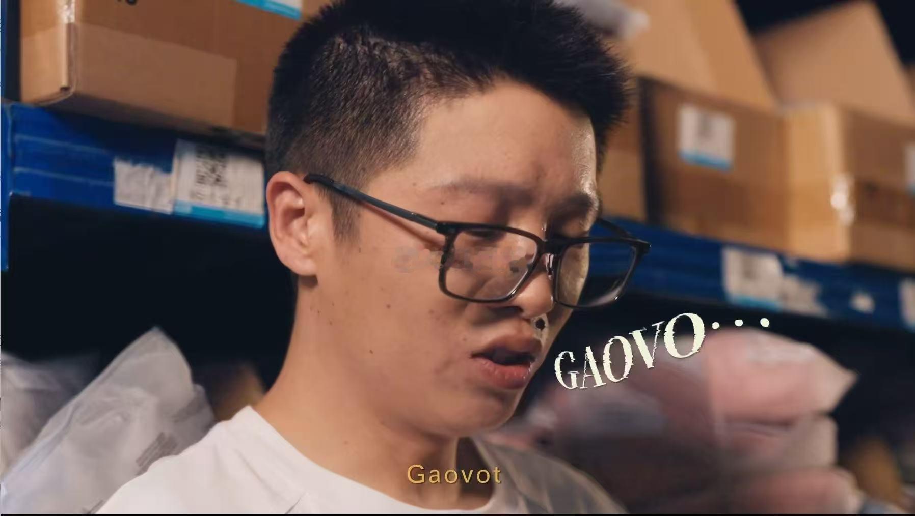 00后女生把牛仔裤卖到全球不靠父辈现成渠道，从零创业深 耕牛仔，把国产设计 销往