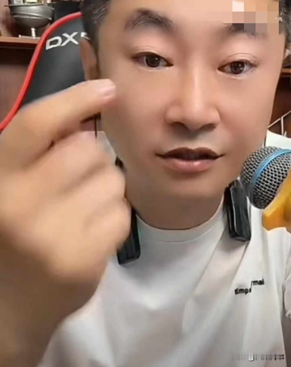 九天讲述二驴大舞台是官方投资让二驴干的！

           二驴大舞台赚多