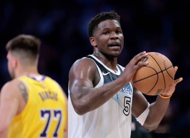 Shams：NBA对爱德华兹处以35000美元罚款，原因是他被驱逐后未能及时离开