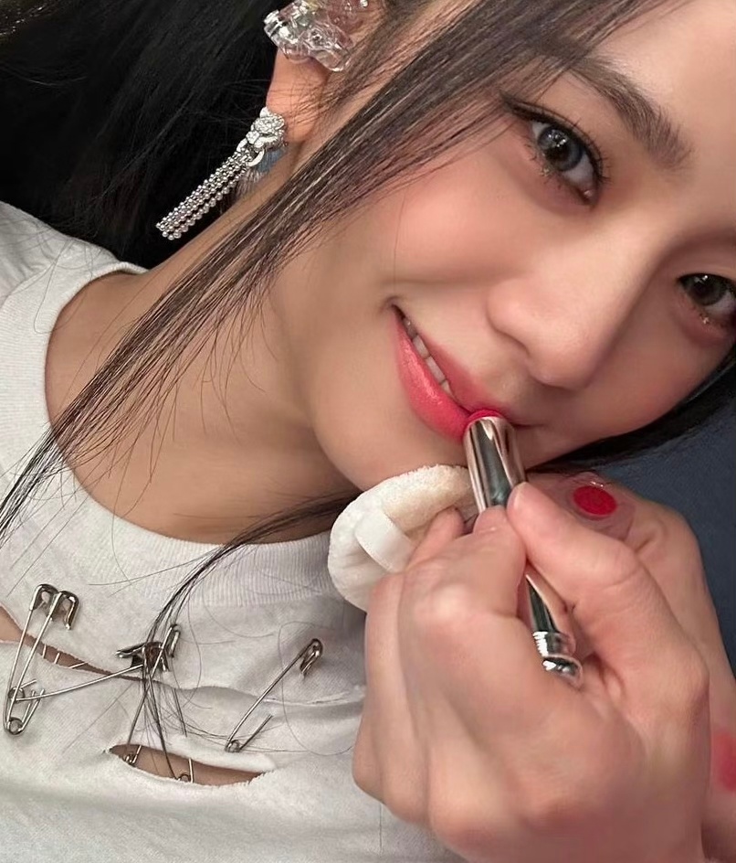 💄🤳（Jisoo金智秀 ​​​