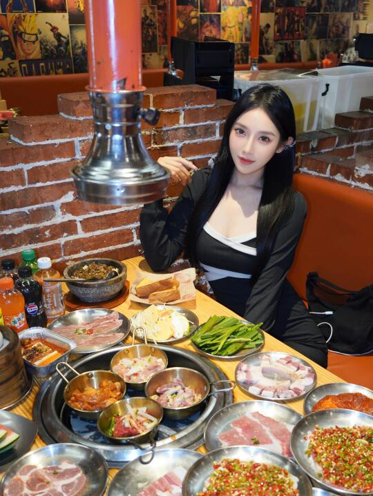 🔥辣妹必冲的辣烤肥牛+帅哥柠檬茶⁉️