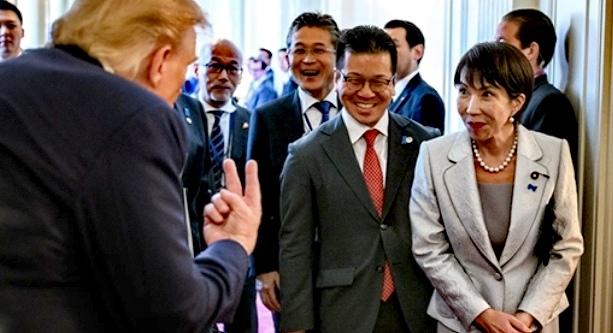 美国最高法的“一纸裁决”，让高市政府情何以堪？日本这是“劈落牙齿往肚咽”！

日