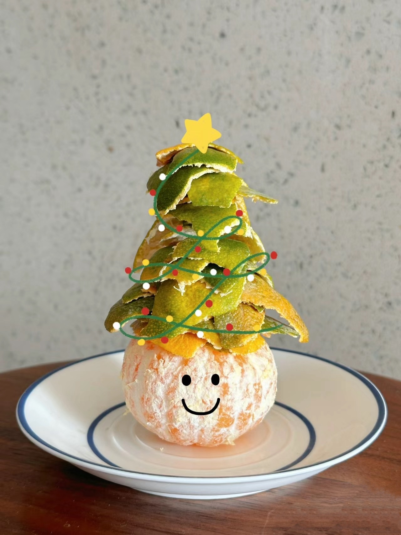 橘子味圣诞树🎄🍊怒吃三个橘子！好可爱呀！！！！！！！ 