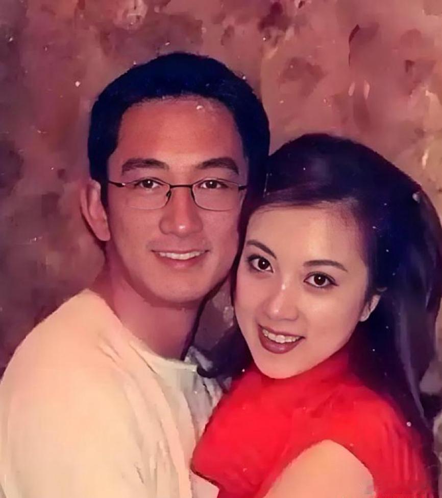 2001年，吴启华为了娶金巧巧，花160万在上海买了一套房子。没曾想，金巧巧转身