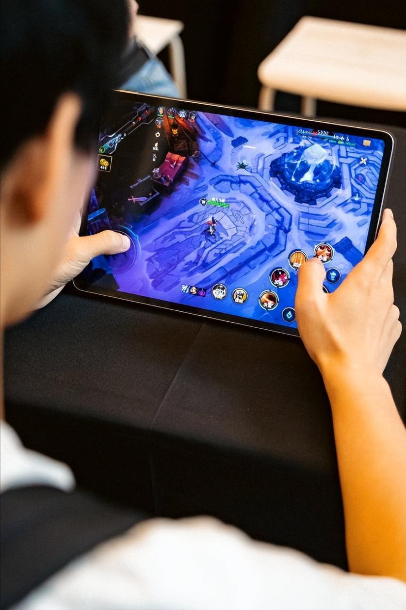 游戏害人不浅为何不禁？真相藏不住了。

家长吐槽孩子沉迷游戏耽误学习，怒喊禁游，