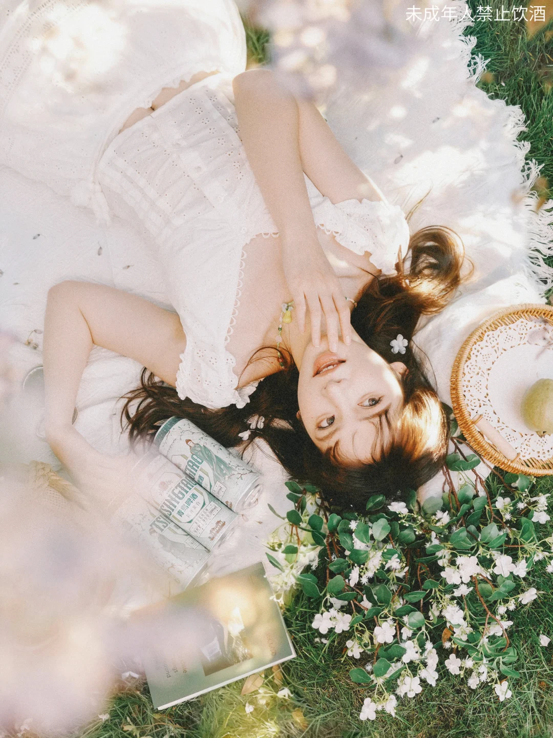 在草地上虚度时光🌿