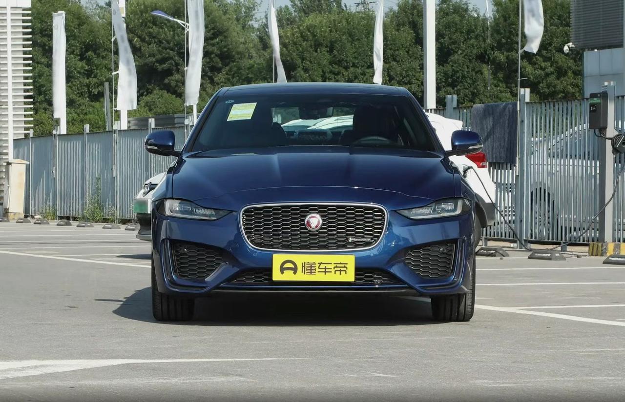 嘿，想买二手捷豹XEL的朋友们，都往这儿看哈！今儿个我就跟你们好好唠唠，二手捷豹