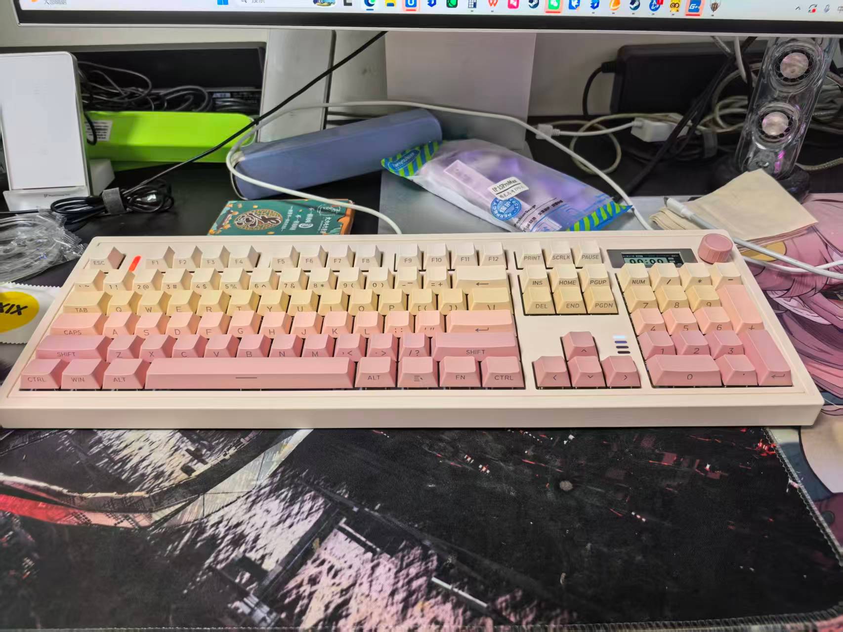 这个新轴打字手感还是那么一级棒，调了下触发压力克重确实舒服了不少。左上角应该还是