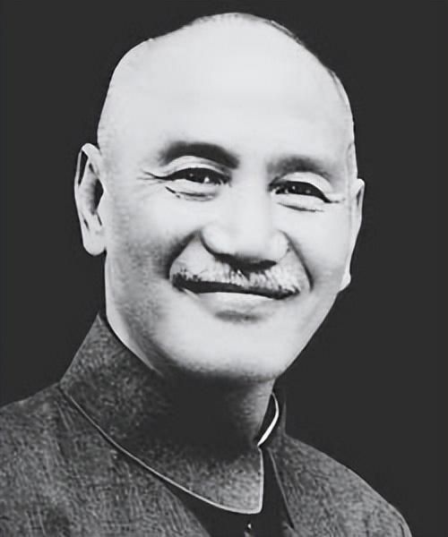 为何郭炳生会叛变？心理因素真这么关键？几句就能说清楚：

1:职位上升中的内心膨