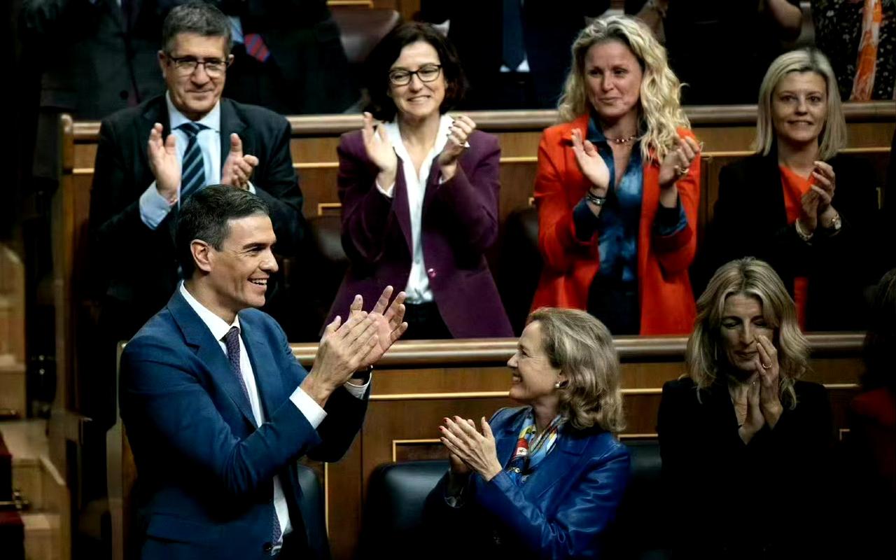 西班牙首相桑切斯计划4月访华。
这将是他时隔1年再次访华，也将是他自2023年以