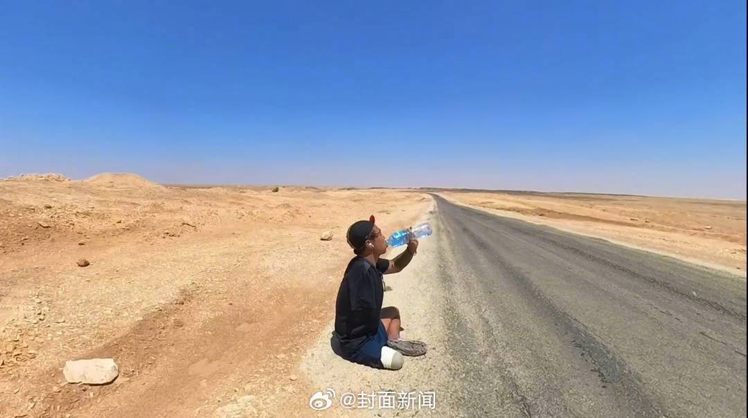 【太酷了！#独腿独臂小伙骑自行车环游世界#】#看见正能量# 两天前，独腿独臂小伙