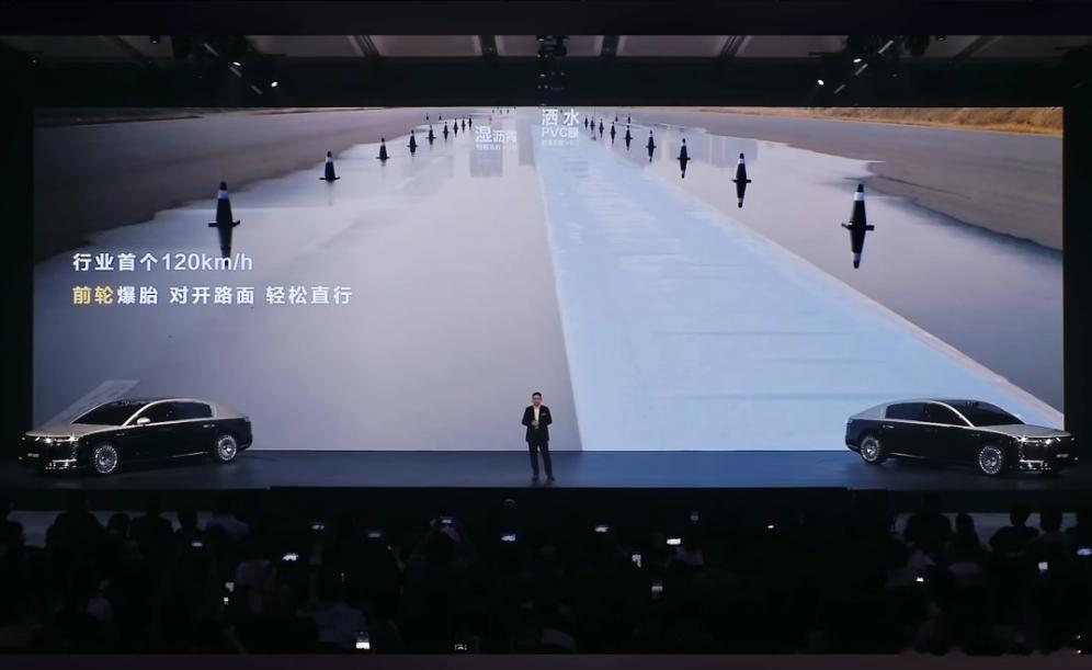 多讲两句关于爆胎吧。其实华为这个演示思路是对的，爆胎相对危险一点的情况，是在低附