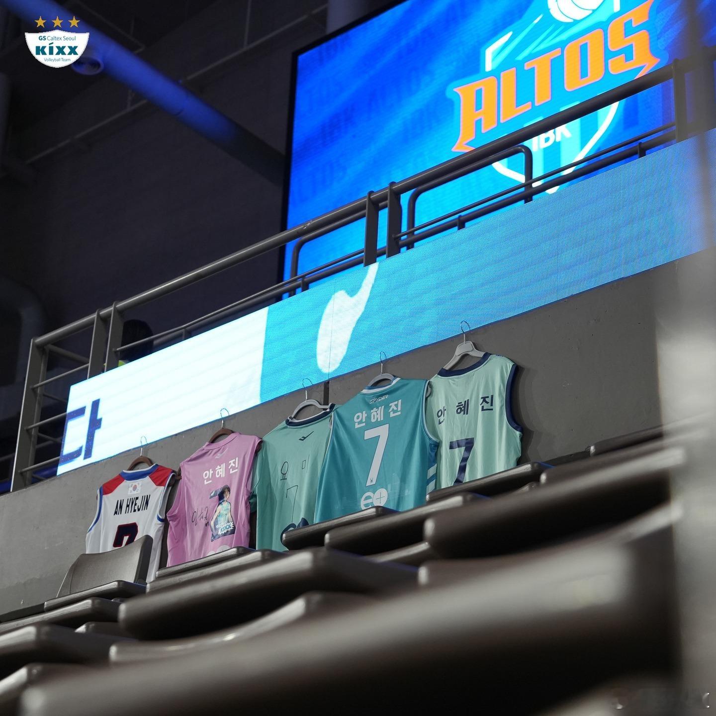 国际排坛动态韩国女排2月7日韩国V联赛赛程13:00  男排  大韩航空   v