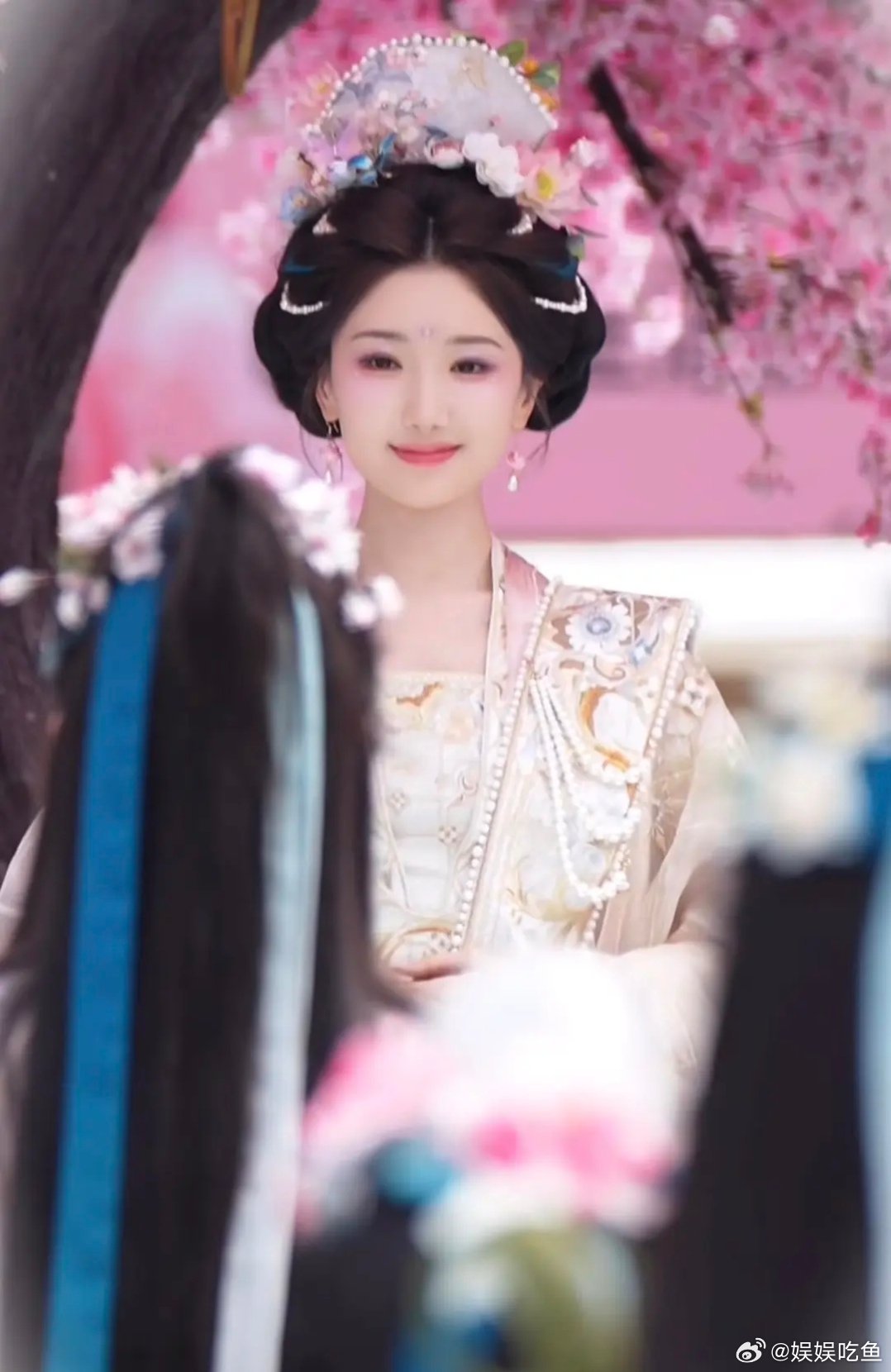 毛晓彤最近的妆造都很美  三月中香港柠萌发布会造型也超级漂亮 