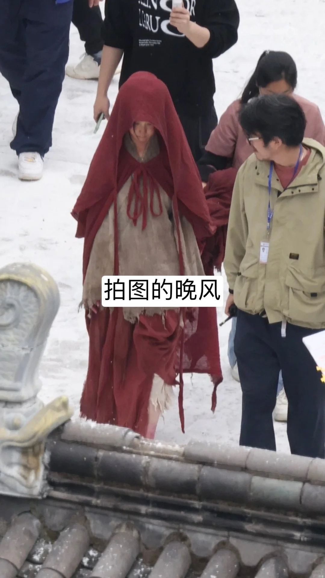 陈都灵 | #电视剧贵女#  陈都灵《贵女》今日份路透🈶呜呜 落魄的庄寒雁，躺