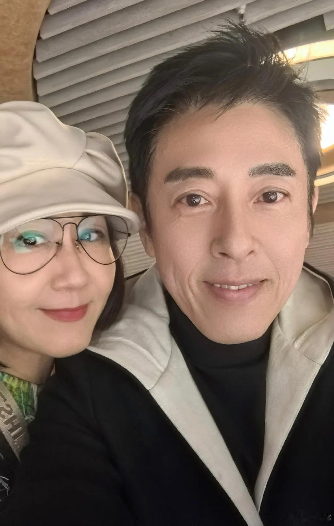 为保青春吃素30年，贪图享乐选择丁克？吕颂贤夫妇罕见公开澄清
2月17日，吕颂贤