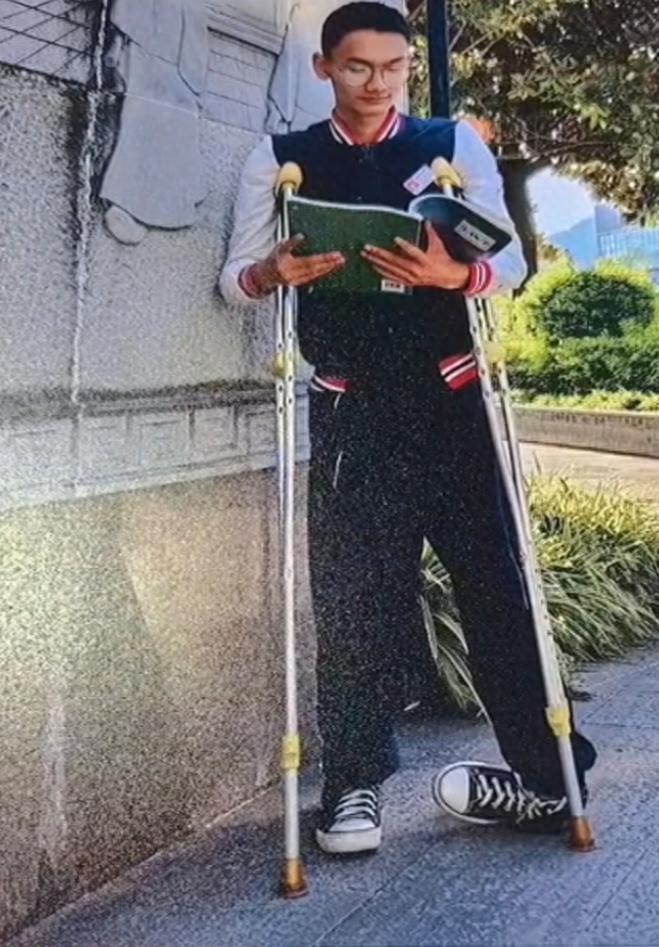 “痛惜！”四川凉山，一男孩以597分的高考成绩，被宁夏大学录取，可录取通知书送到