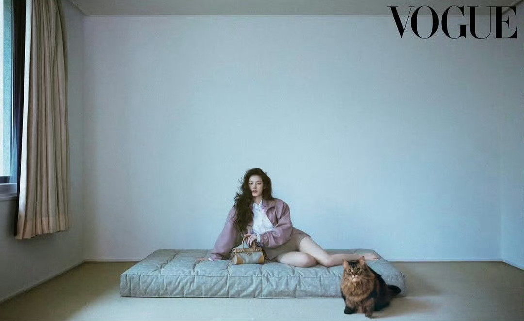 Sana 凑崎纱夏  x  Vogue Korea June 2026，Prad