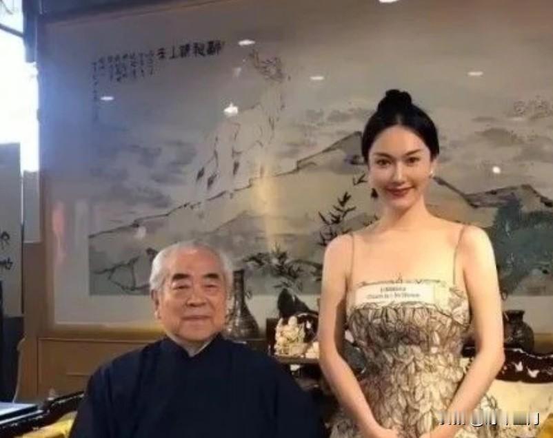 范曾在透露喜获独子、乔迁新居后，公开宣布与女儿范晓蕙、继子范仲达二人及其家属断绝