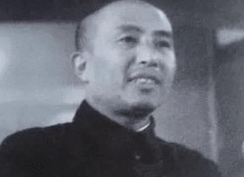 1950年，"国民党特务"被判刑前，北京突然发来急电：十几位开国元勋联名保他！他