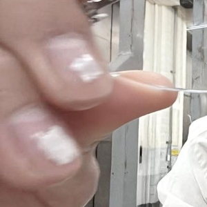 安乾镐 人最宝贵的是生命，生命对人来说只有一次。人的一生应当这样度过：当他回首往