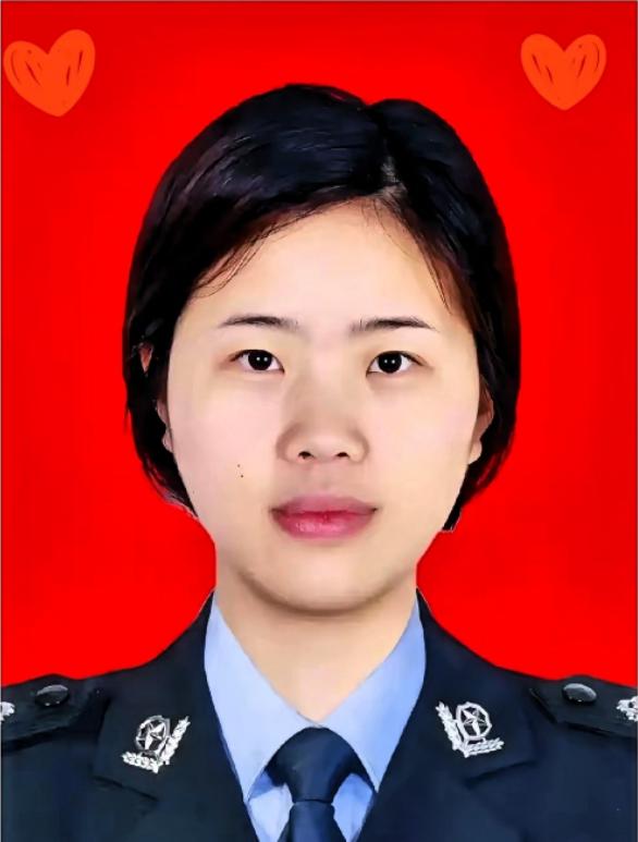 最近太多贪官蛀虫的新闻了，
这条新闻让人稀罕！

四川沐川95后女副所长罗慧琳，