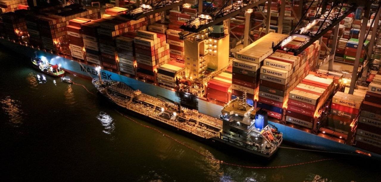 俄罗斯公开硬刚美国：克里姆林宫计划武装“影子舰队”，无视特朗普禁令！


据美国