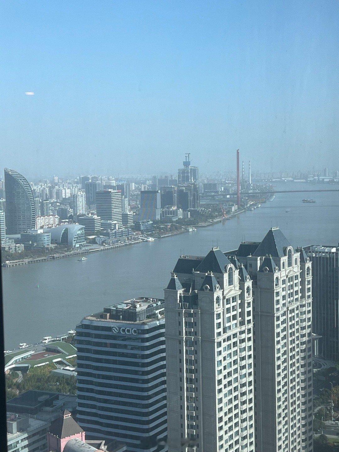 早安上海！今天睡到自然醒，巴适。 