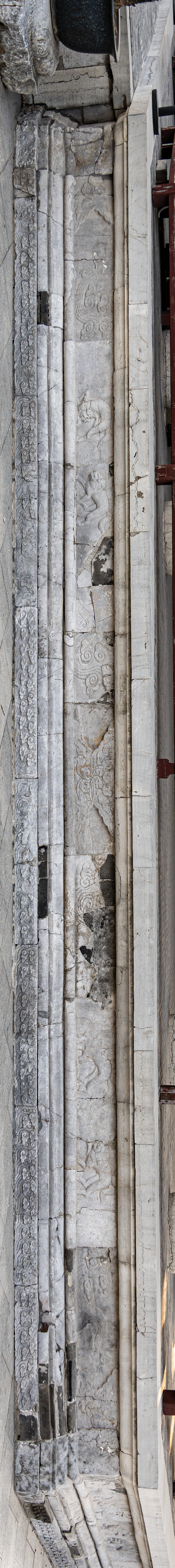 最精美的宋代须弥座之一，苏州瑞光塔北宋须弥座，其束腰雕刻已摆脱了唐代隔柱-壶门的