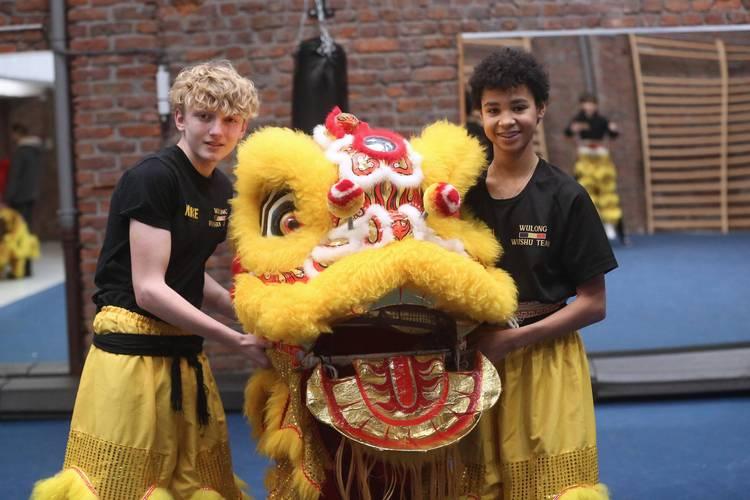 过去一百年来，整个中国文化输出海外，90%靠广东，这都是往少说了的。从舞狮、舞龙