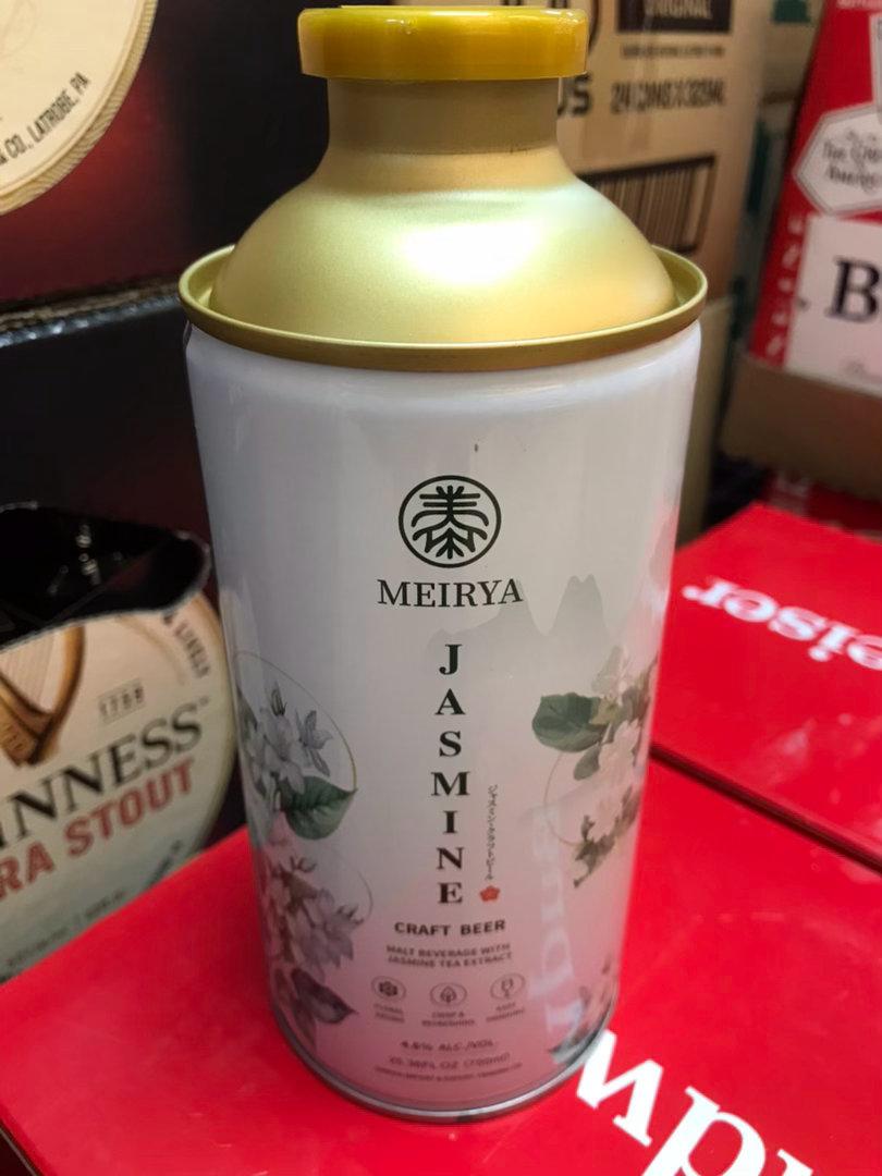 这酒长得真奇怪 