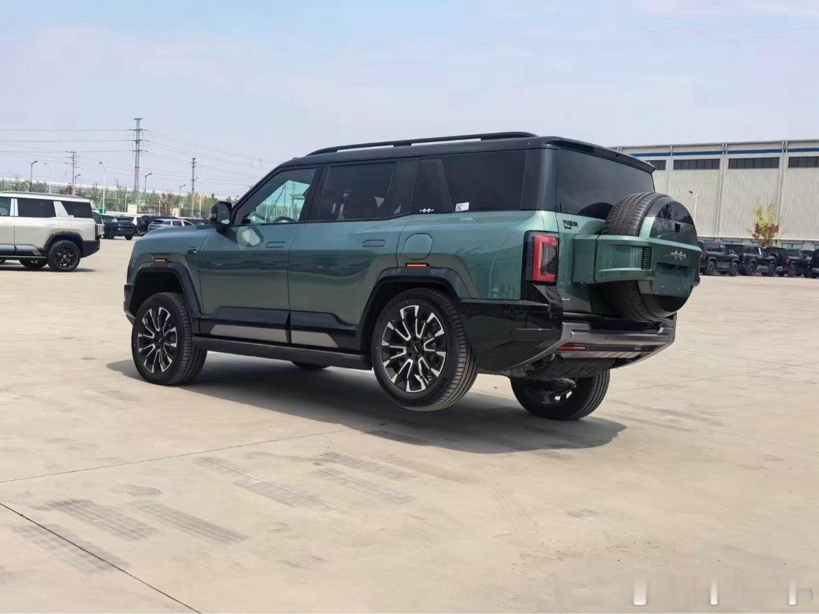 比亚迪云辇展示了三轮行驶实力这“三脚猫”功夫你们觉得怎么样？