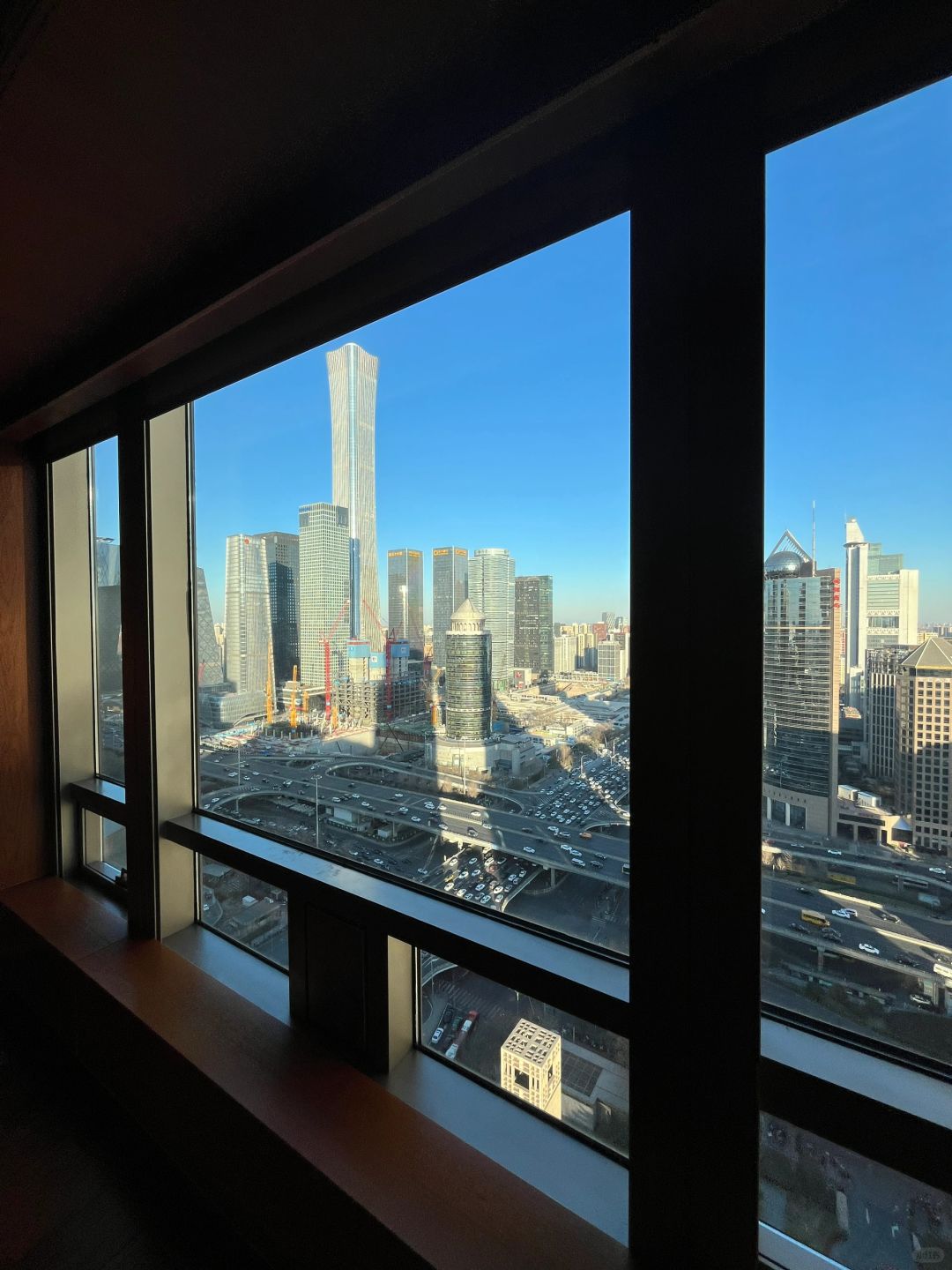 在家就能对望中国尊，业主回港急卖~