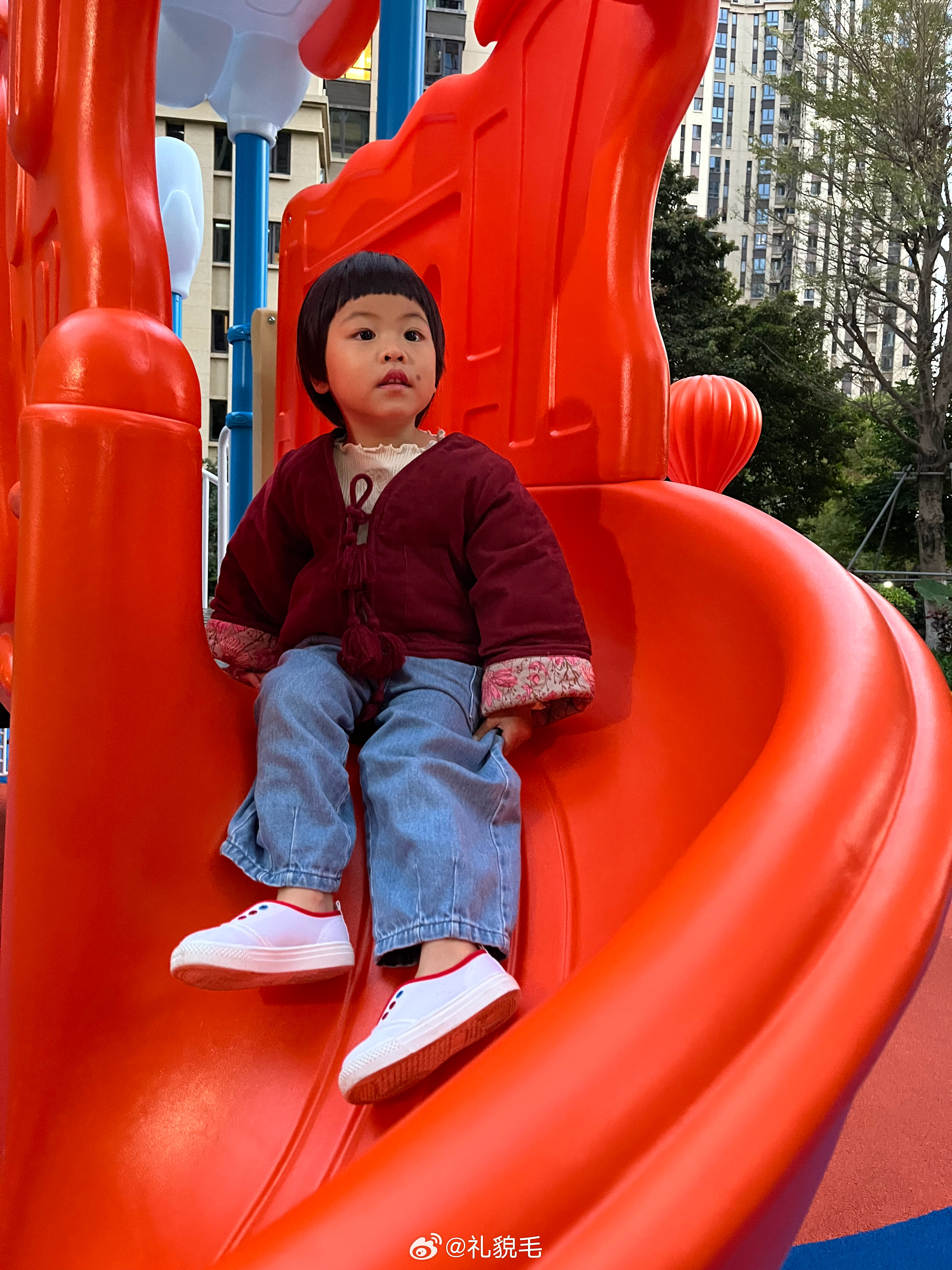 压压又拍出老式照片了 带娃随手拍