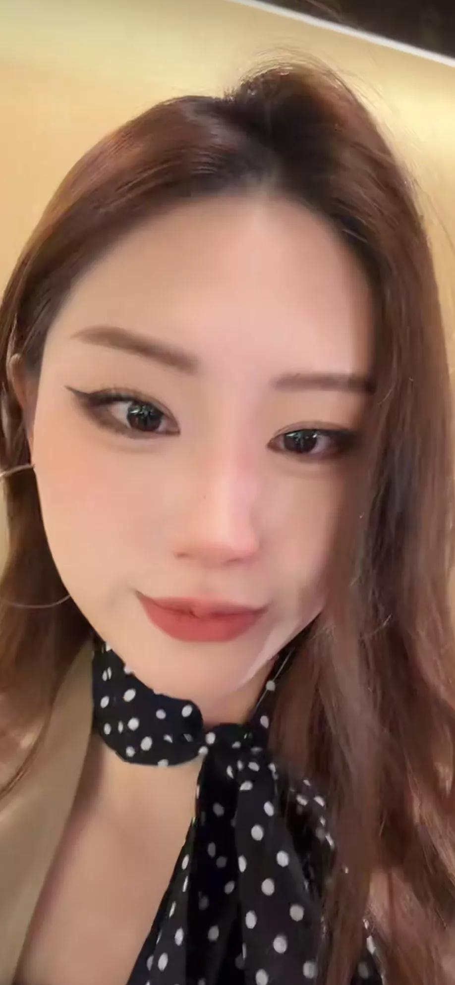 今天是1月29日，星期四。没有人可以夺走你内心的平静，除非你自己愿意拱手相让。没