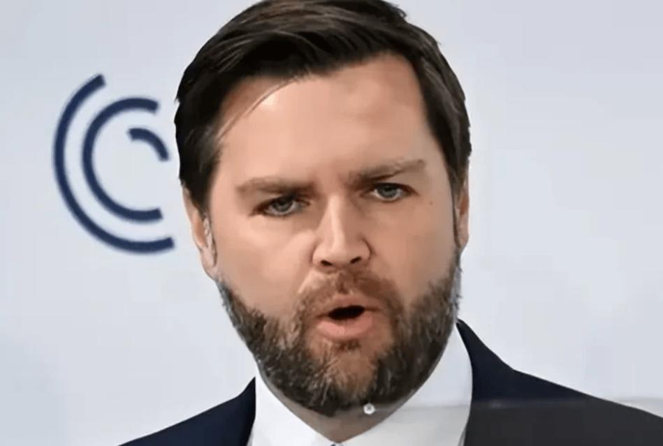 万幸没在家！
美国副总统万斯住所遭遇袭击！


万斯这次真是走运。
自己的住所被