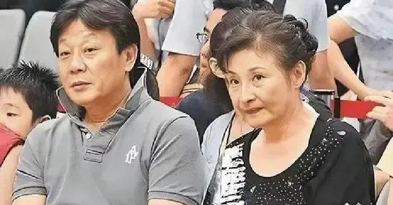 楼上大老婆，楼下小情人，寇世勋晚年一句“太累了”，撕开了多少男人不切实际的幻想。