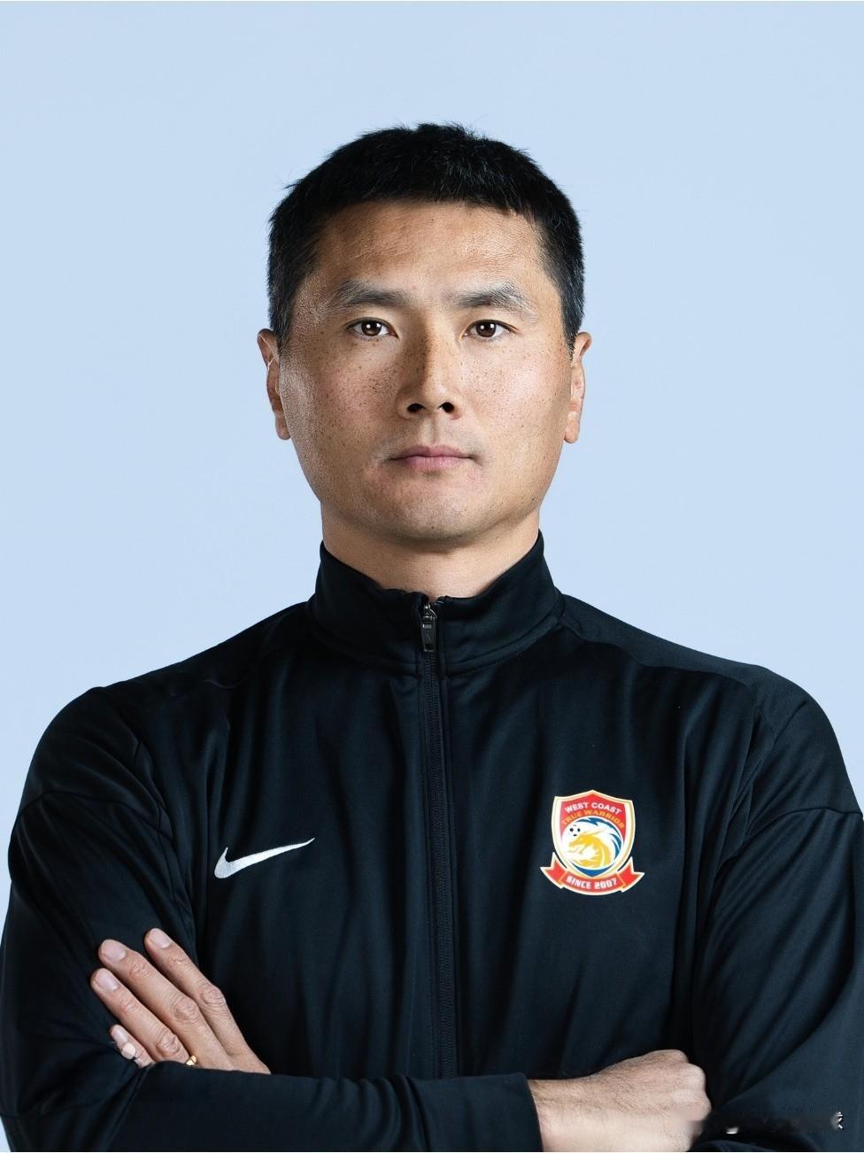 中国男足2026年9-10月热身赛30人集训名单
 
01 赵松源，17岁，清华