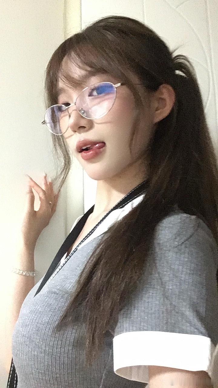 👩🏻‍💼 ​​​